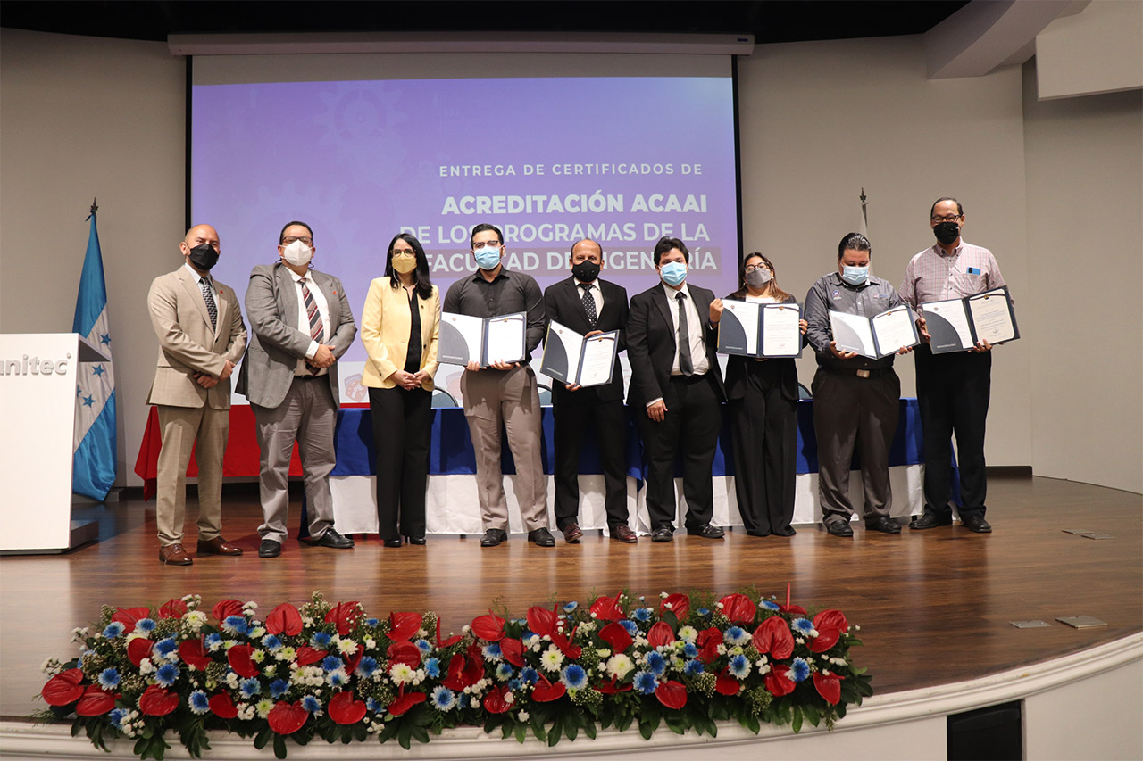 Programas acad&eacute;micos de la Facultad de Ingenier&iacute;a reciben acreditaci&oacute;n por ACAAI