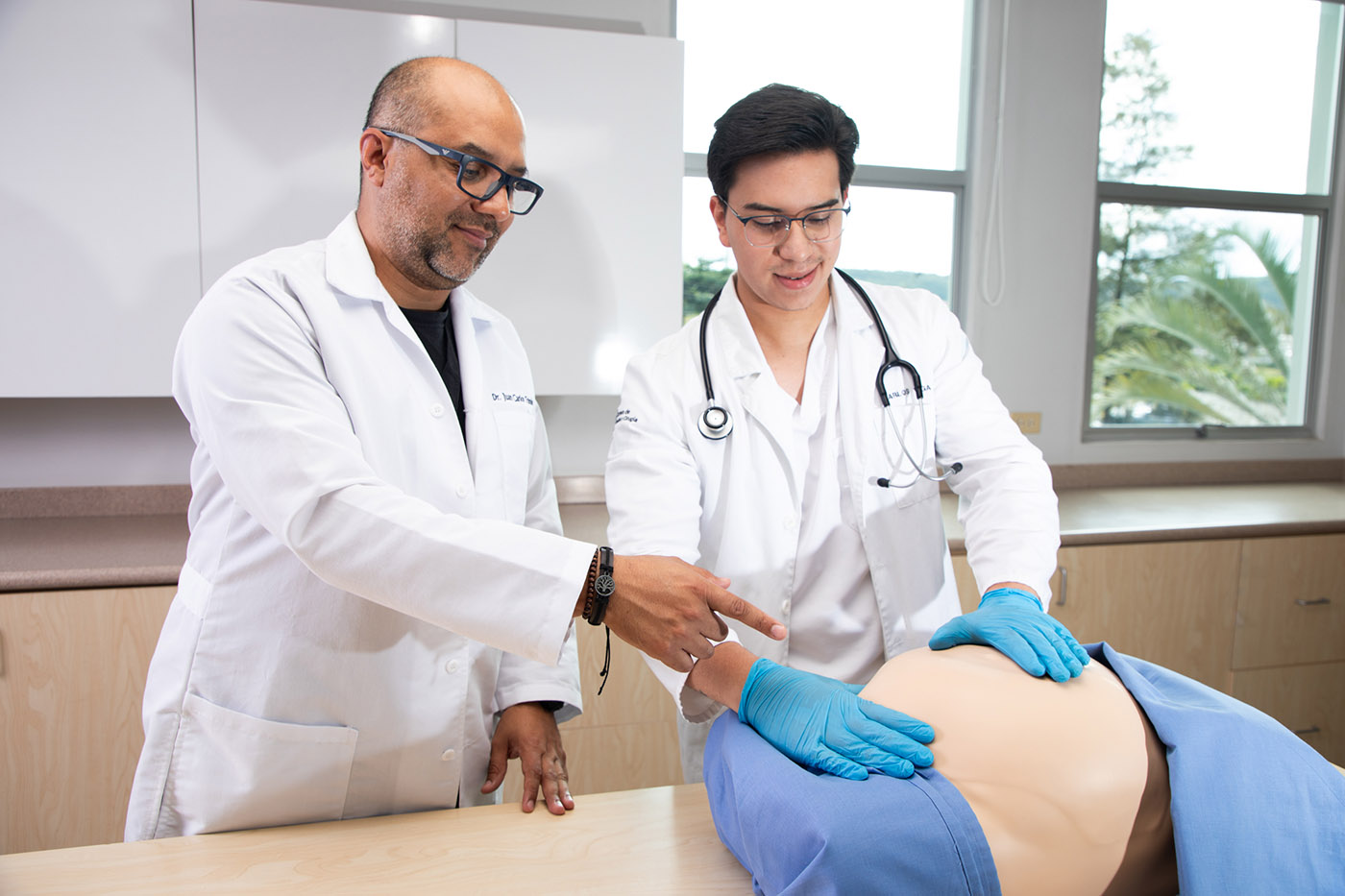 Medicina y Cirug&iacute;a UNITEC