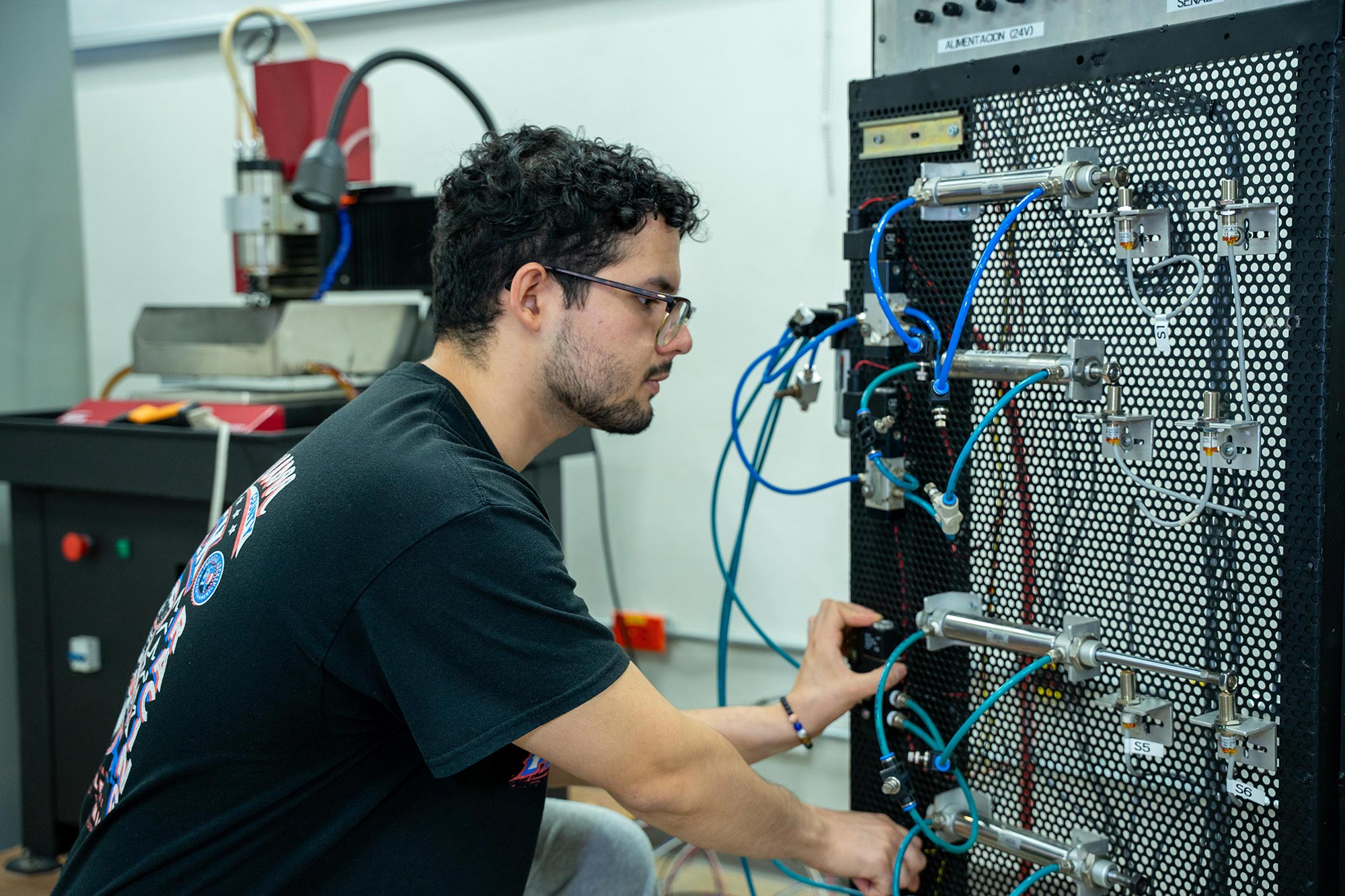 Ingenier&iacute;a en Telecomunicaciones y Redes