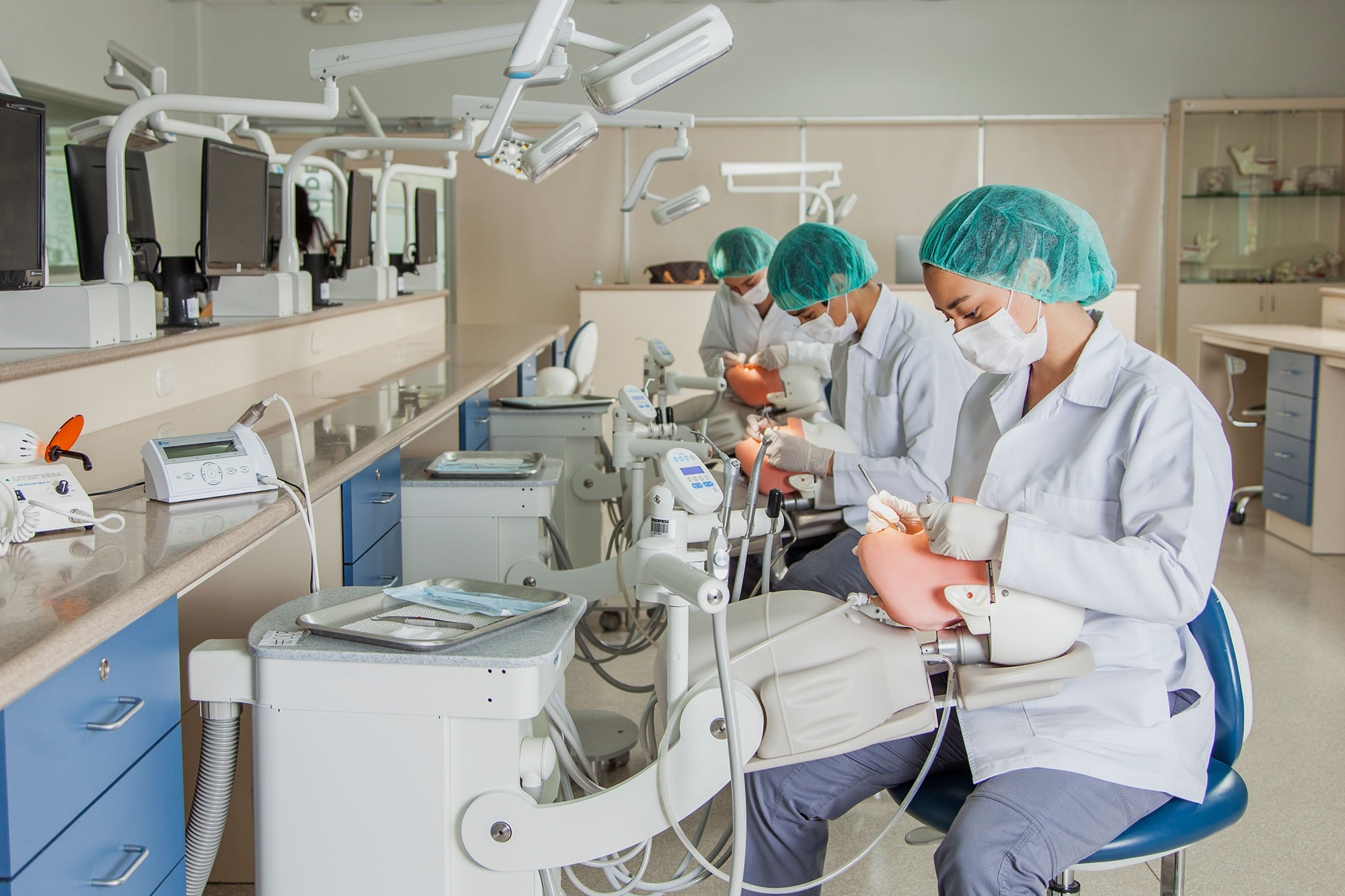 Licenciatura en Cirug&iacute;a Dental