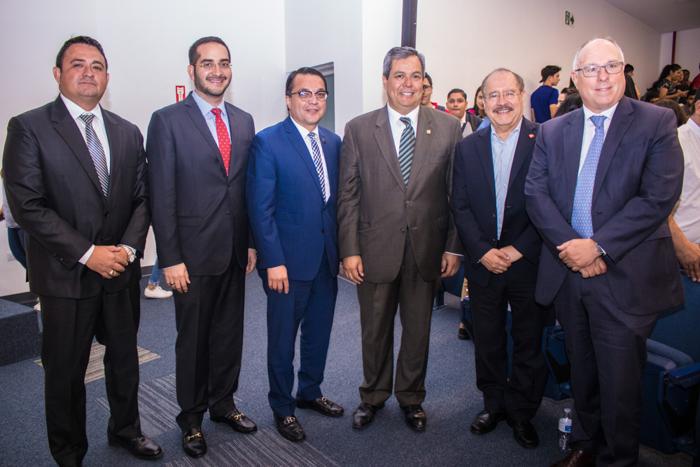 UNITEC le da la bienvenida al a&ntilde;o acad&eacute;mico con la conferencia del Presidente Ejecutivo del BCIE