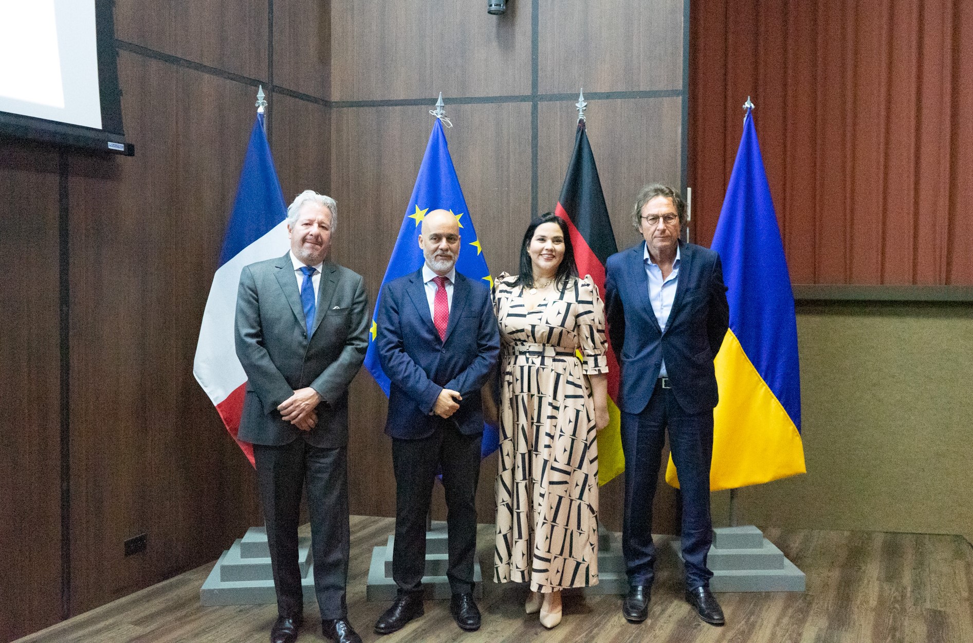 UNITEC REALIZA CONVERSATORIO EN EL MARCO DE LA REFORMA DE LA LICENCIATURA EN RELACIONES INTERNACIONALES