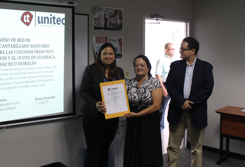 Estudiantes y docentes de UNITEC TGU entregan proyectos de vinculaci&oacute;n para apoyar a alcald&iacute;as y organizaciones