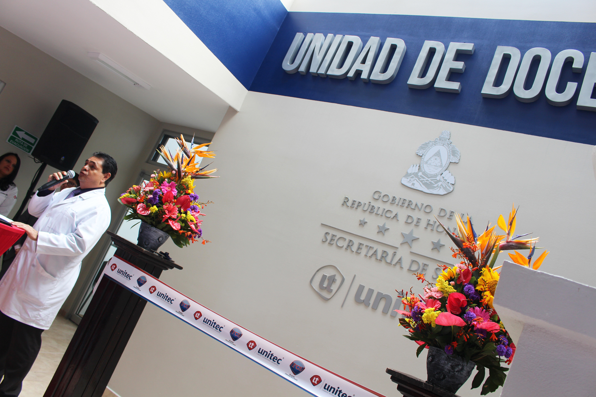 UNITEC inaugura novedosa Unidad de Docencia en Policl&iacute;nico Alonso Suazo