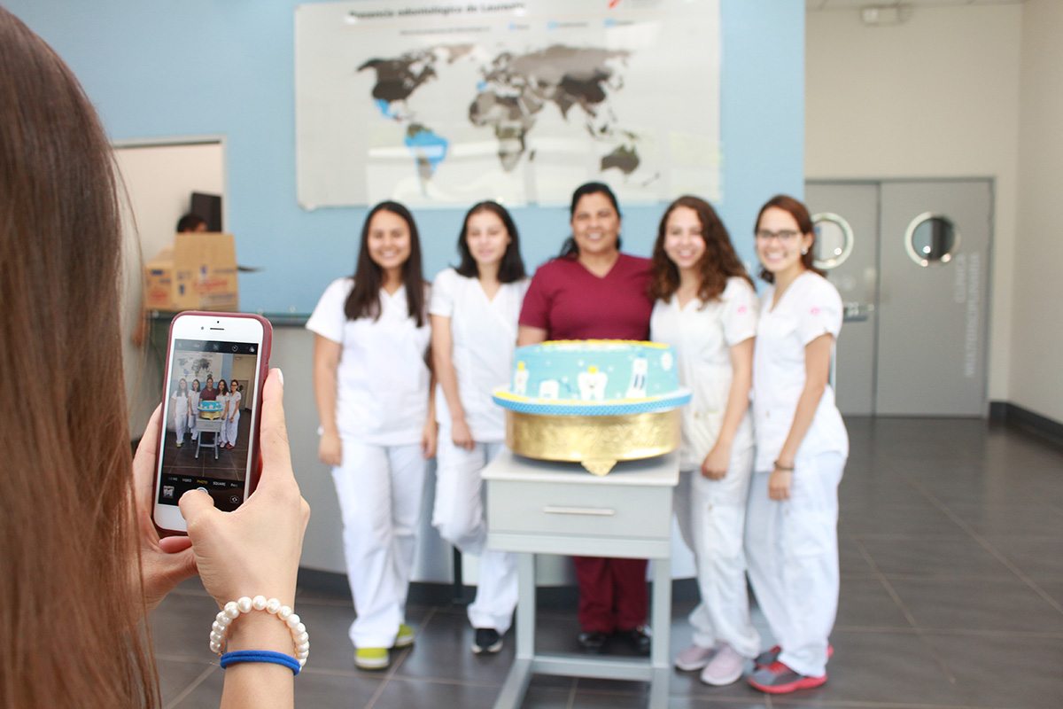 La Cl&iacute;nica Odontol&oacute;gica de UNITEC conmemora su segundo aniversario