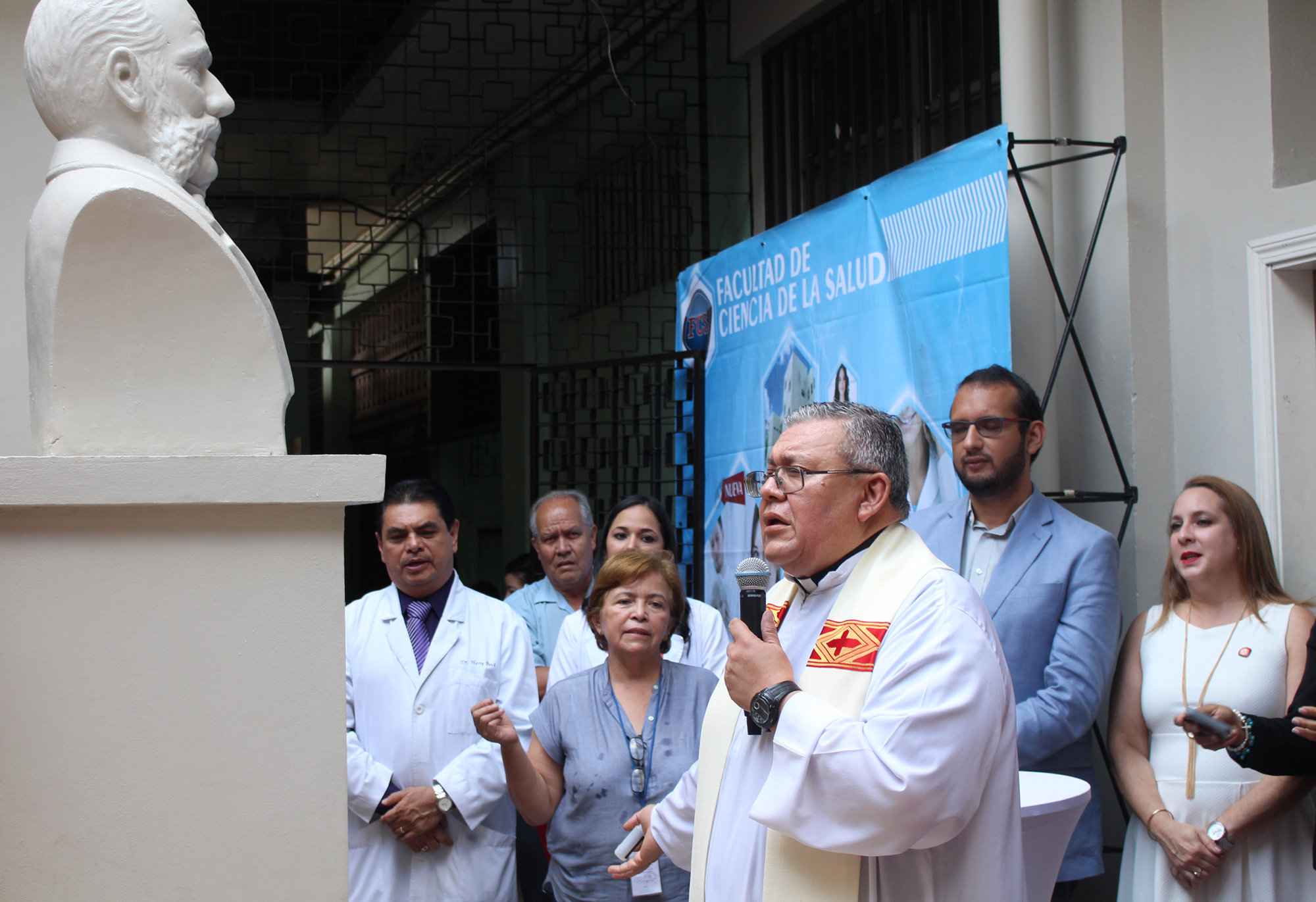 UNITEC inaugura novedosa Unidad de Docencia en Policl&iacute;nico Alonso Suazo