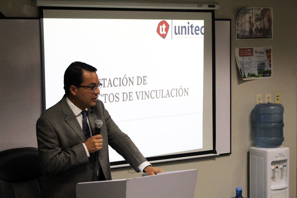 Estudiantes y docentes de UNITEC TGU entregan proyectos de vinculaci&oacute;n para apoyar a alcald&iacute;as y organizaciones