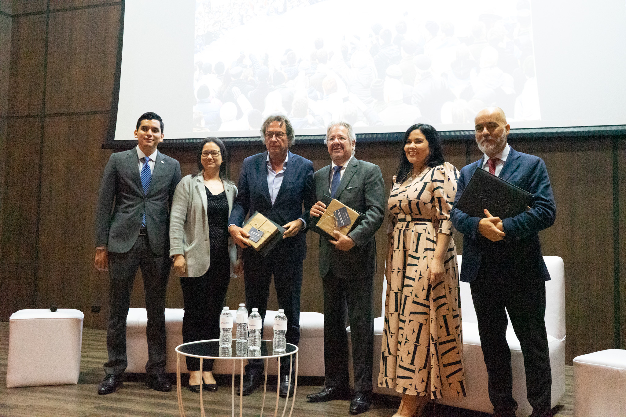 UNITEC REALIZA CONVERSATORIO EN EL MARCO DE LA REFORMA DE LA LICENCIATURA EN RELACIONES INTERNACIONALES