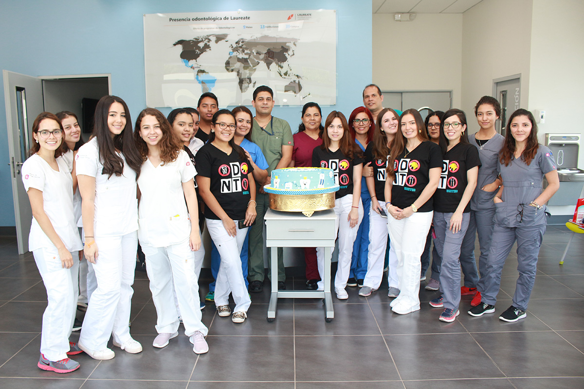 La Cl&iacute;nica Odontol&oacute;gica de UNITEC conmemora su segundo aniversario