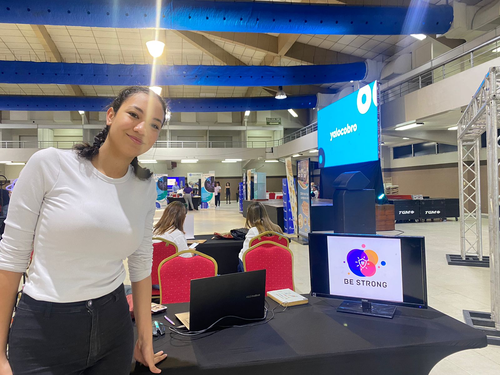 El HUB de Emprendimiento de UNITEC presente en el Bazar Tech organizado por la C&aacute;mara de Comercio e Industrias de Cort&eacute;s y el Bazar del S&aacute;bado
