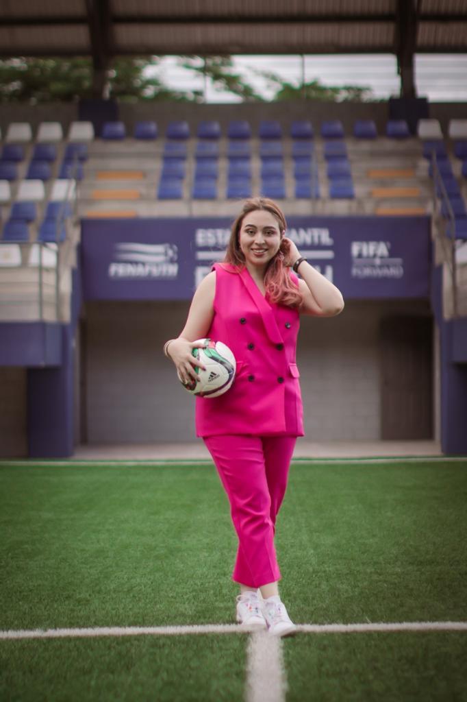 Orgullo UNITEC: Andrea Pizzati, primera mujer hondure&ntilde;a aceptada en el FIFA M&aacute;ster