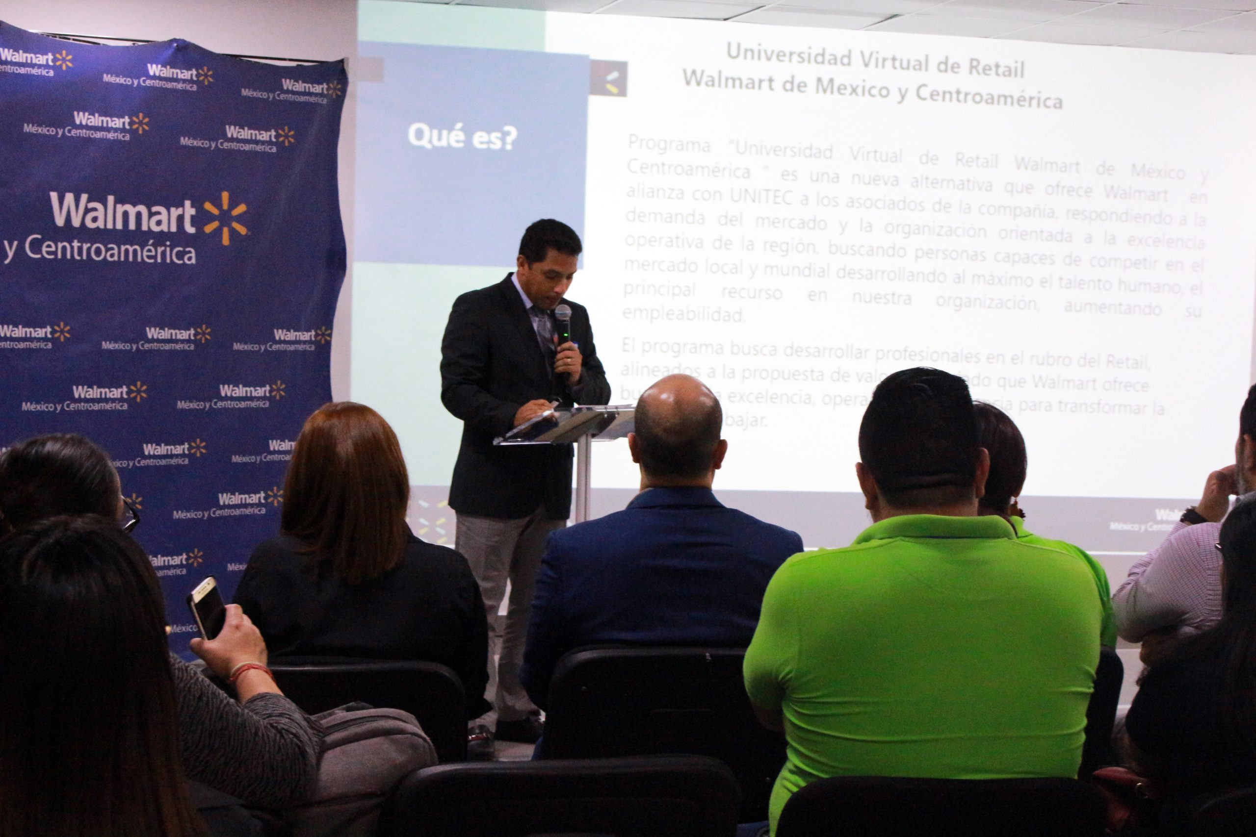 UNITEC y Walmart suscriben convenio de formaci&oacute;n y vinculaci&oacute;n acad&eacute;mica