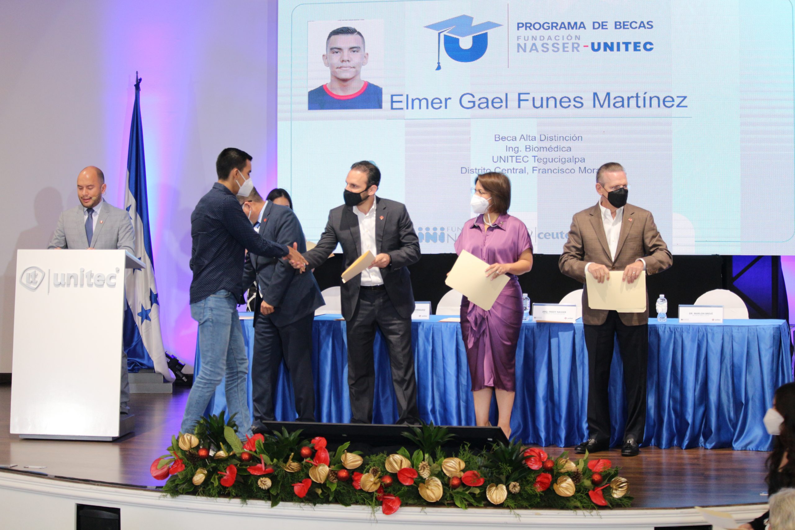 El Programa de Becas Fundaci&oacute;n Nasser-UNITEC entrega las primeras 100 becas