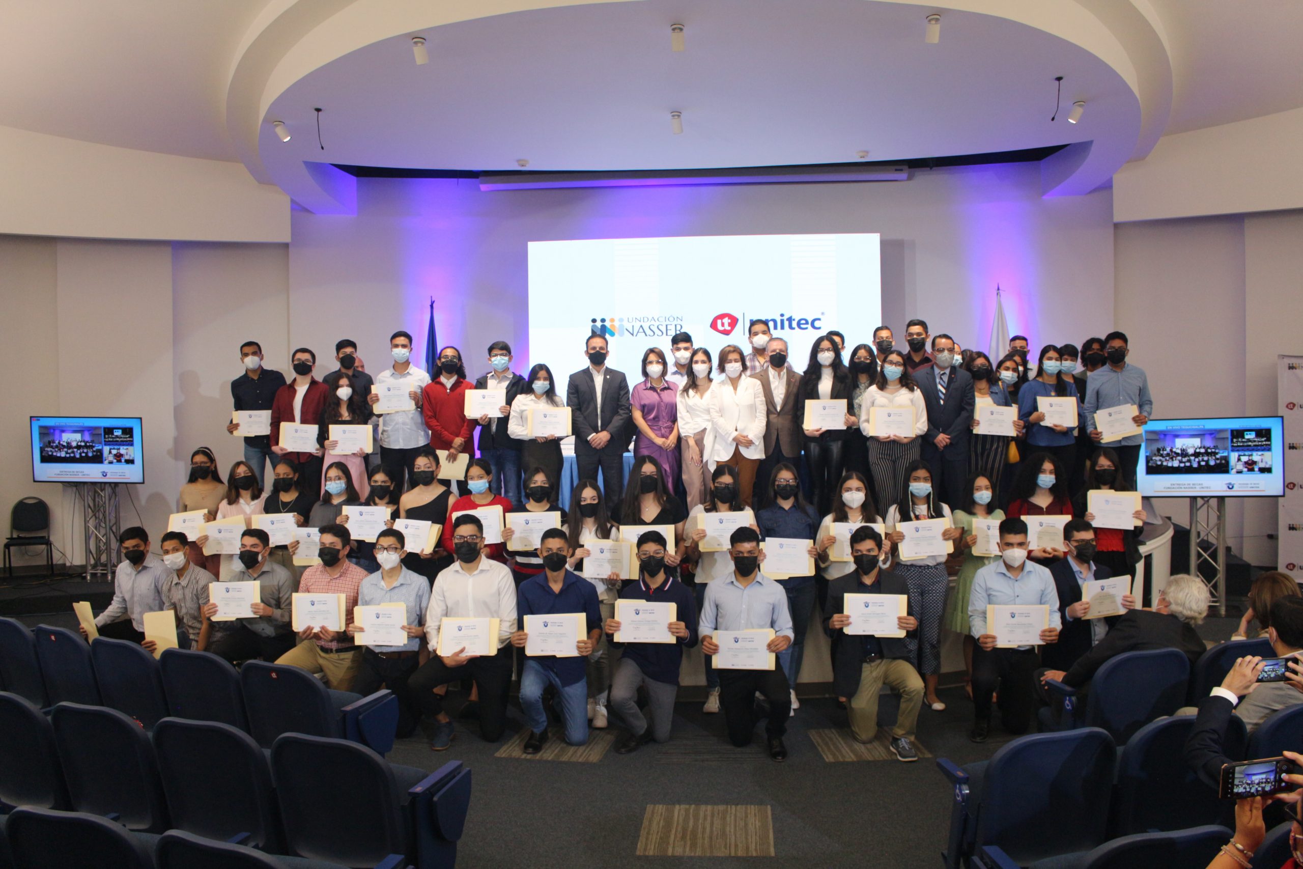 El Programa de Becas Fundaci&oacute;n Nasser-UNITEC entrega las primeras 100 becas