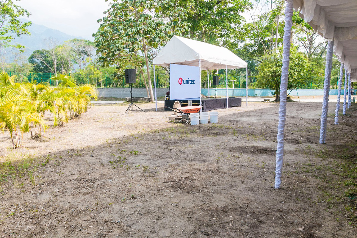 UNITEC coloca la primera piedra del Centro Avanzado de Medios de su campus en San Pedro Sula