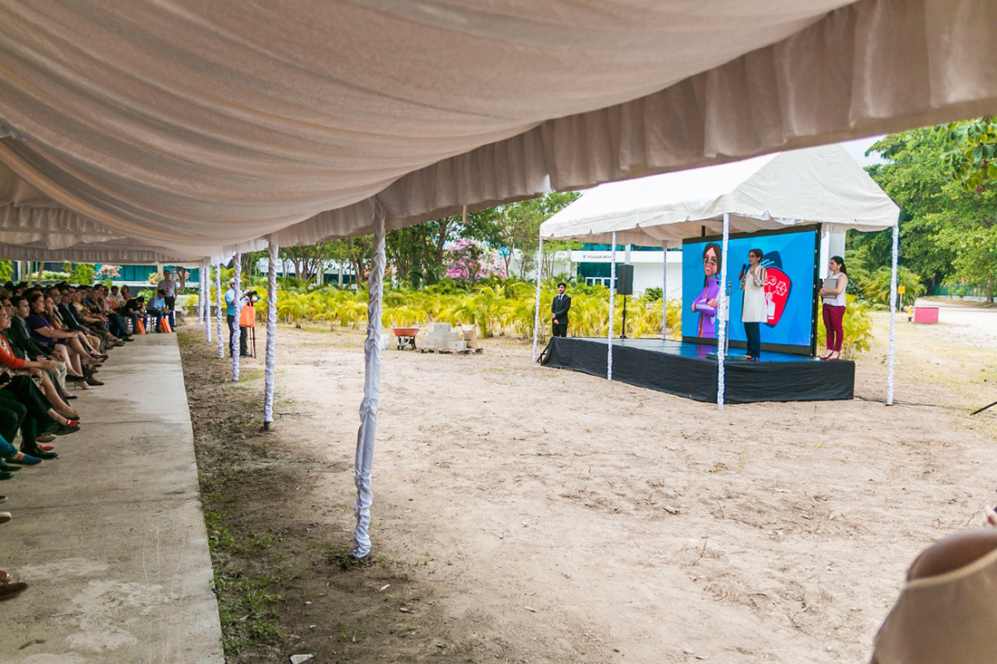 UNITEC coloca la primera piedra del Centro Avanzado de Medios de su campus en San Pedro Sula