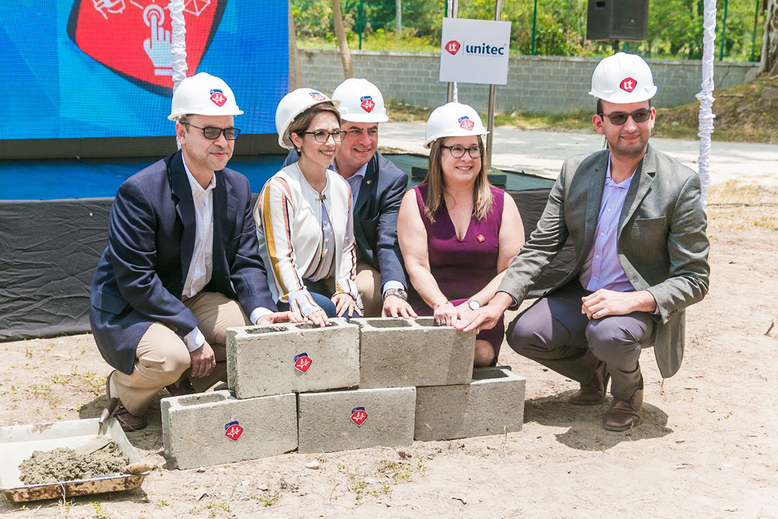 UNITEC coloca la primera piedra del Centro Avanzado de Medios de su campus en San Pedro Sula
