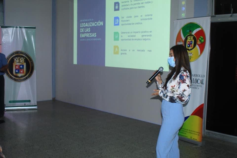 Para legalizar ideas: Jornada de capacitaci&oacute;n en temas legales y financieros para emprendedores con el apoyo del HUB de UNITEC SPS