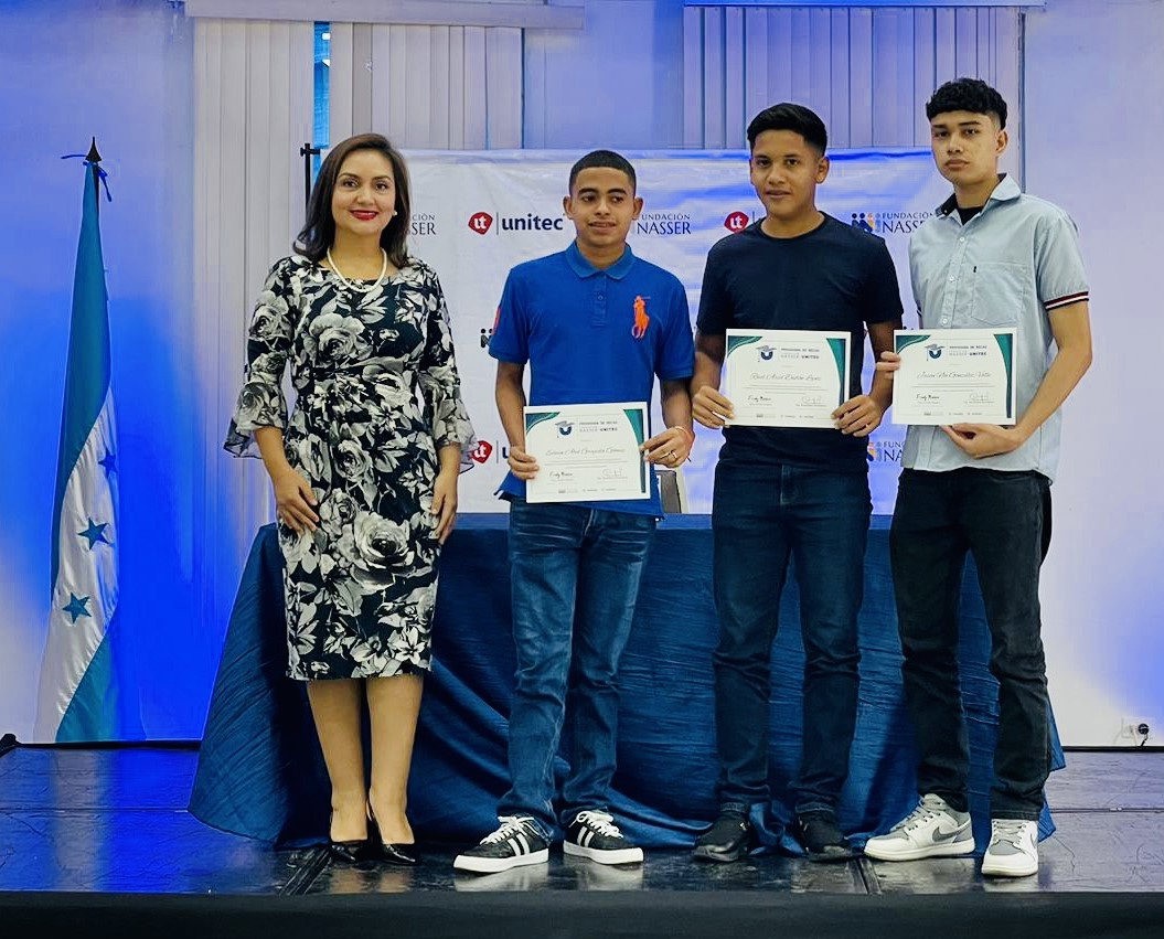 BECAS FUNDACI&Oacute;N NASSER-UNITEC BENEFICIA A 100 J&Oacute;VENES M&Aacute;S PARA ESTUDIOS UNIVERSITARIOS