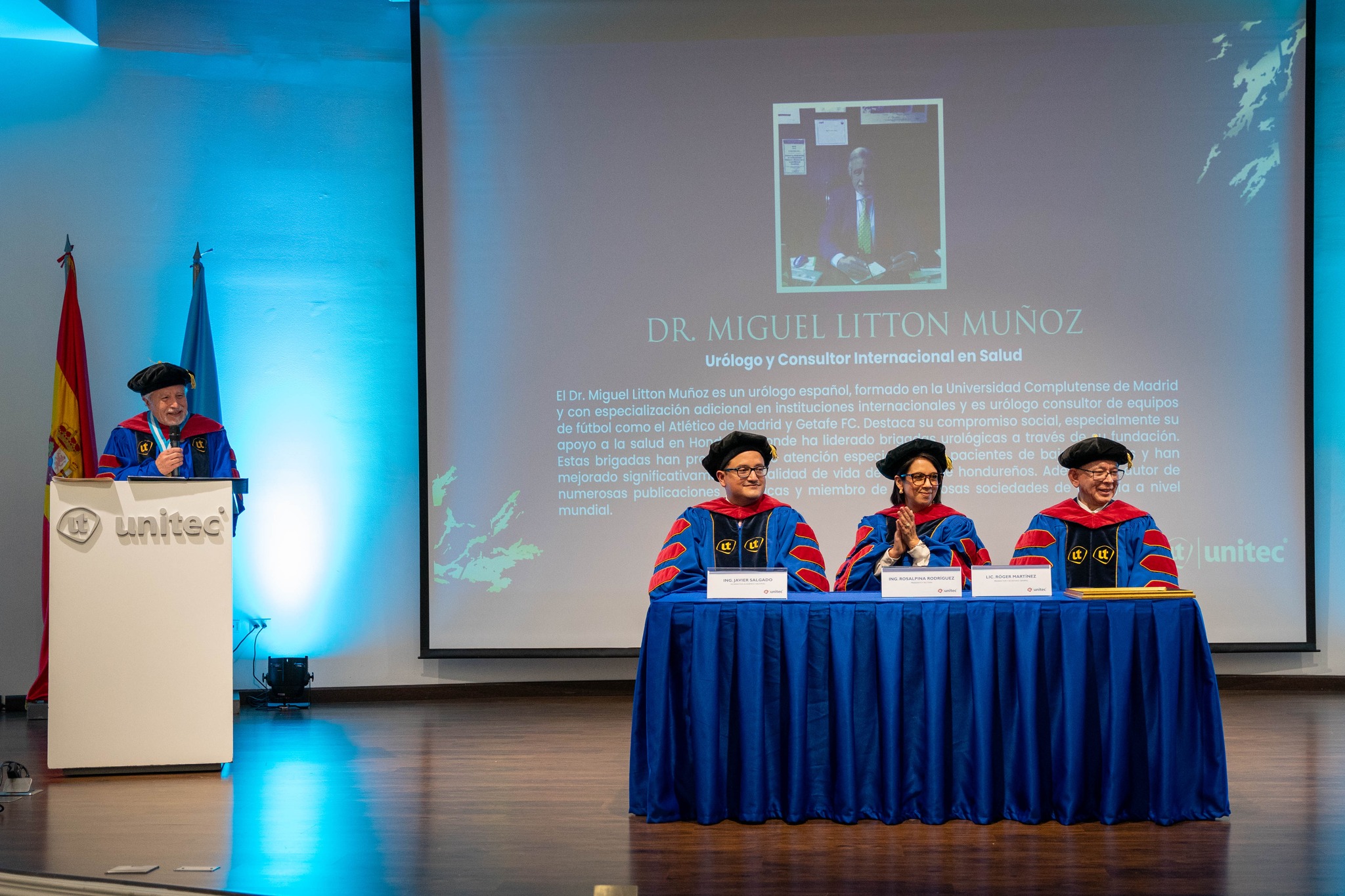 Doctorado Honoris Causa al compromiso humanitario y a la excelencia m&eacute;dica