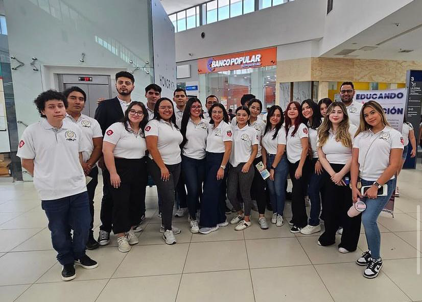 Estudiantes y docentes de UNITEC brindan asesor&iacute;a legal gratuita a la comunidad
