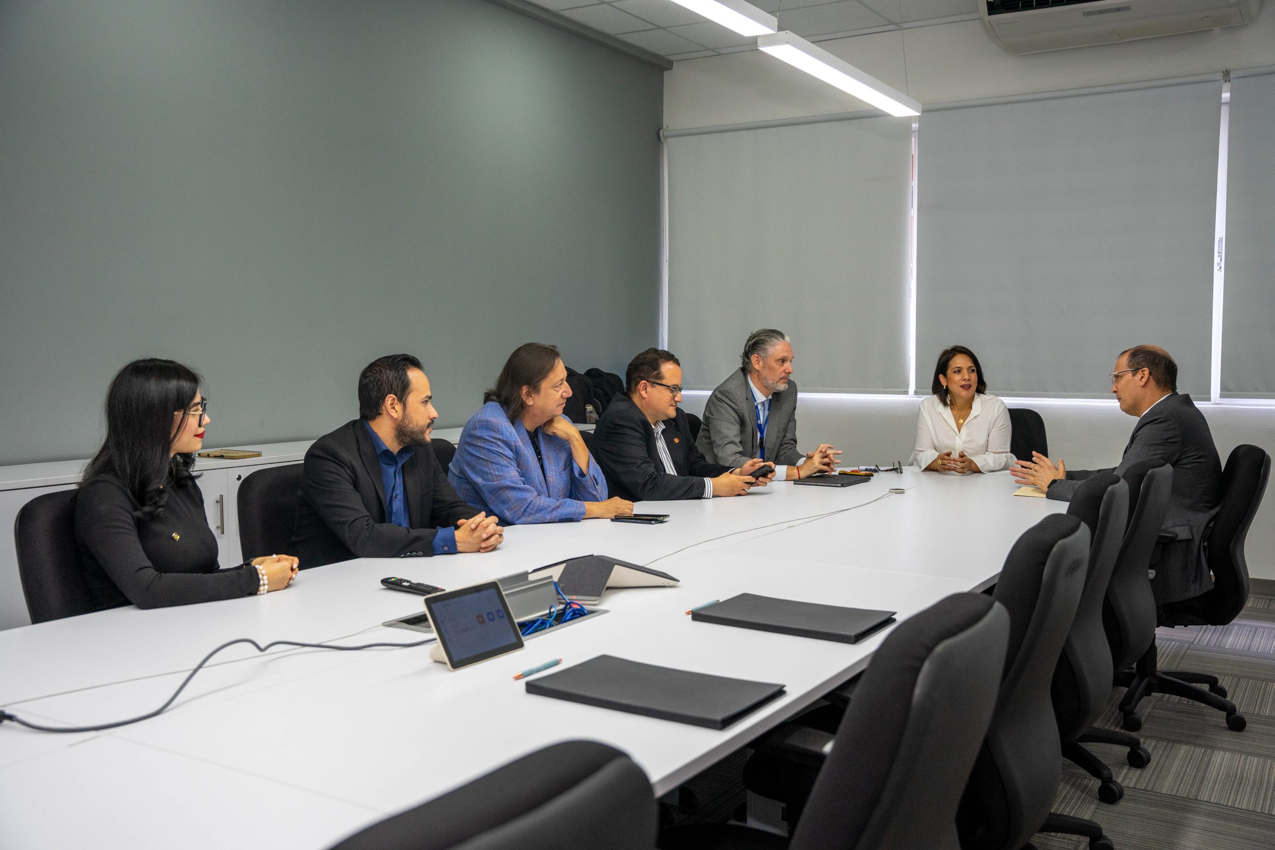 UNITEC y el PNUD se unen para combatir la desinformaci&oacute;n y promover la equidad de g&eacute;nero