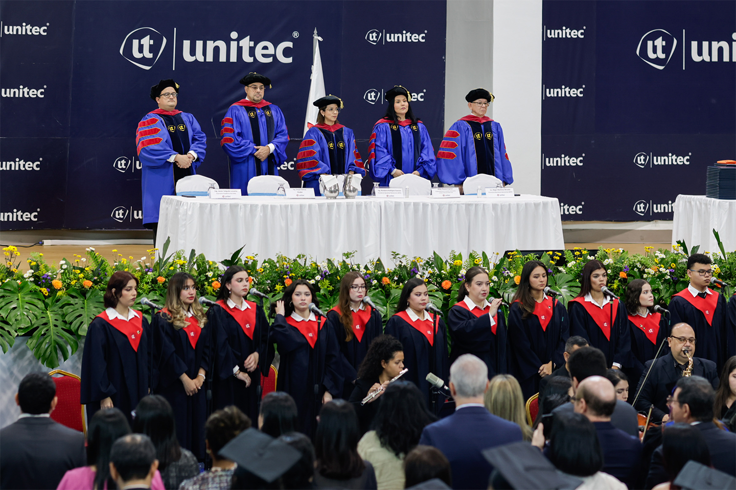 UNITEC y CEUTEC celebran el triunfo acad&eacute;mico de 863 nuevos profesionales hondure&ntilde;os