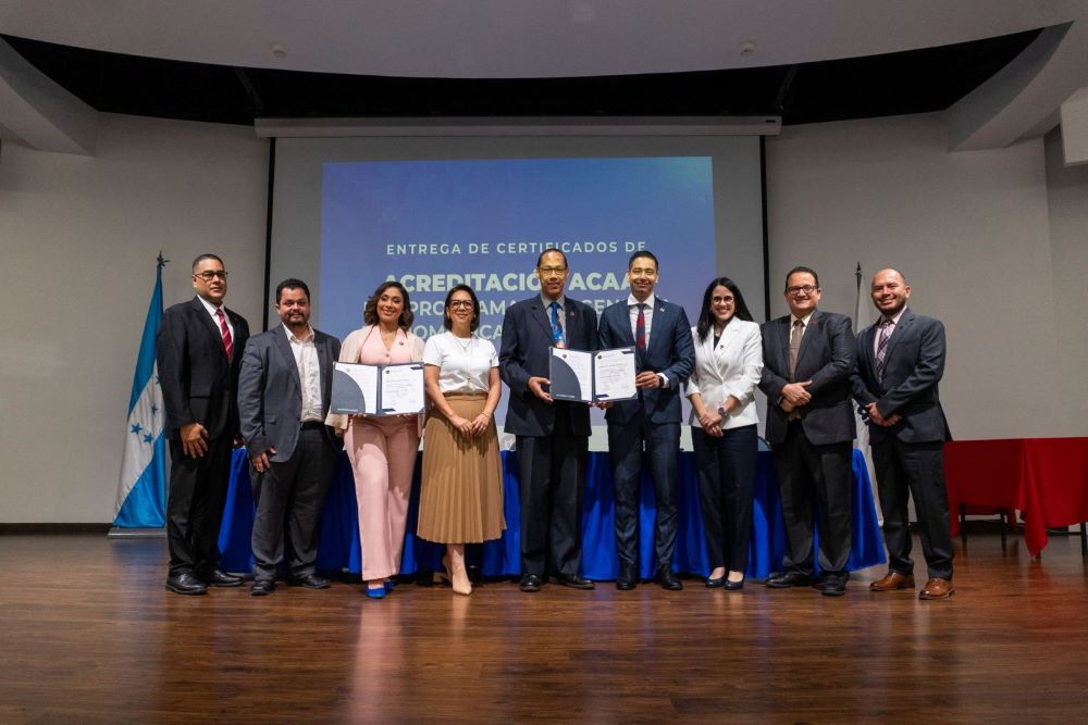 Ingenier&iacute;as en Biom&eacute;dica y Mecatr&oacute;nica reciben acreditaci&oacute;n internacional de ACAAI