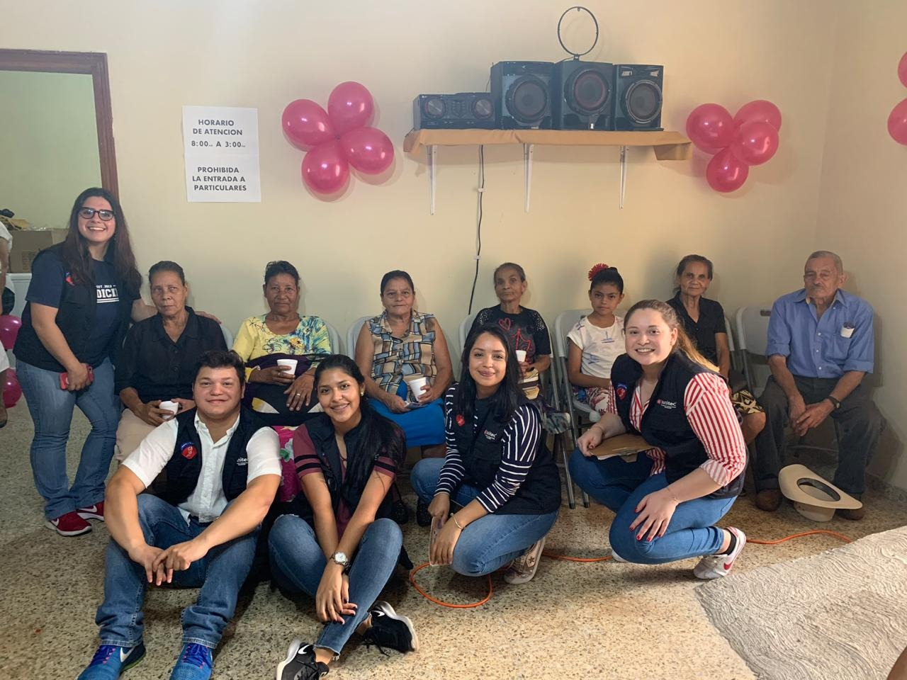 Estudiantes de la Facultad de Ciencias de la Salud de UNITEC realizan feria de la salud en la Casa de El Abuelo
