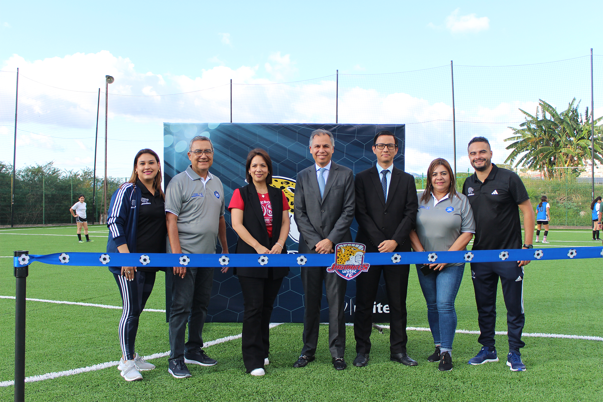 UNITEC CELEBRA LA REINAUGURACI&Oacute;N DE SU CANCHA DE F&Uacute;TBOL 7 EN TEGUCIGALPA