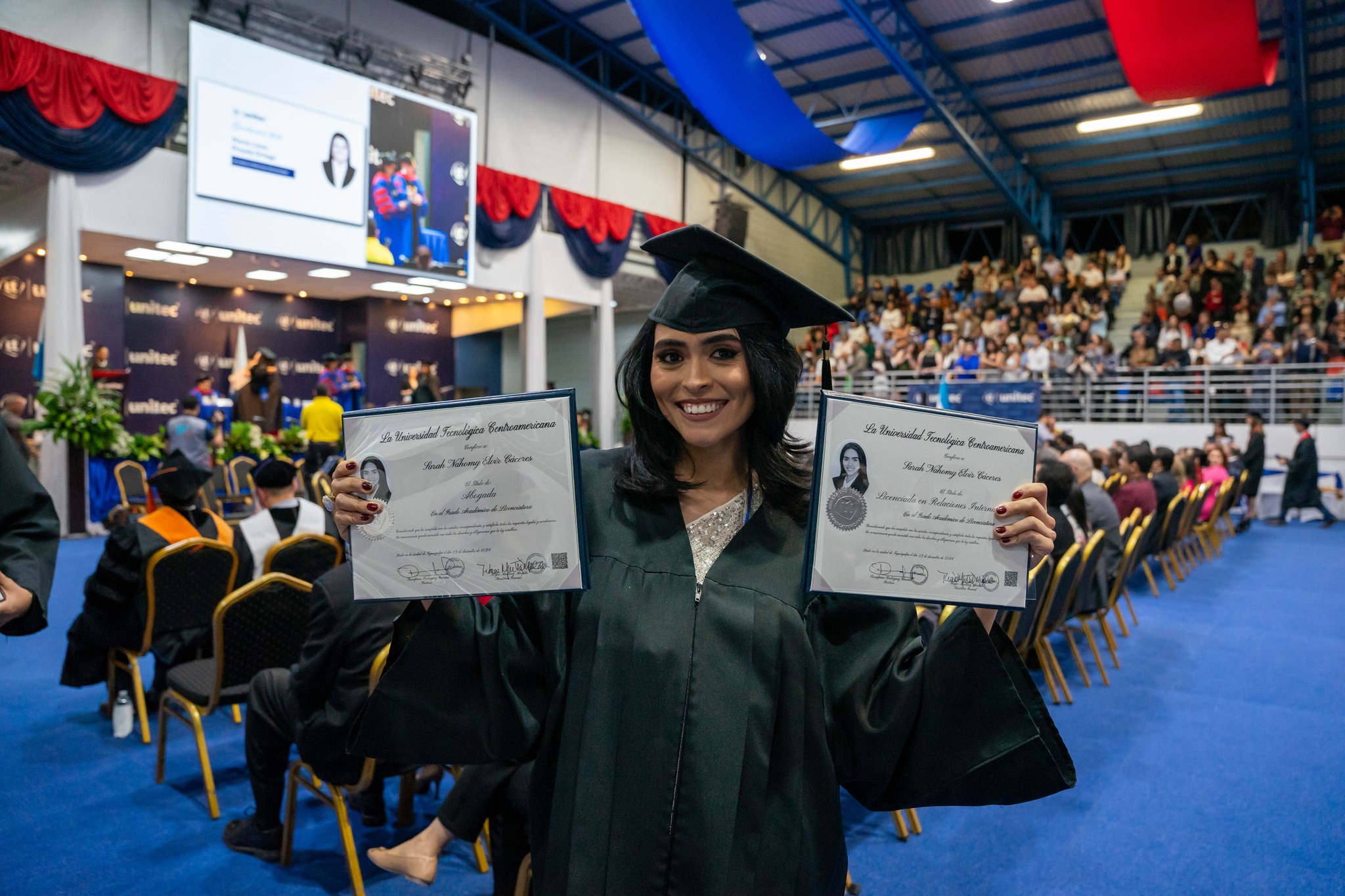 UNITEC celebra una nueva generaci&oacute;n de 515 profesionales listos para transformar el futuro
