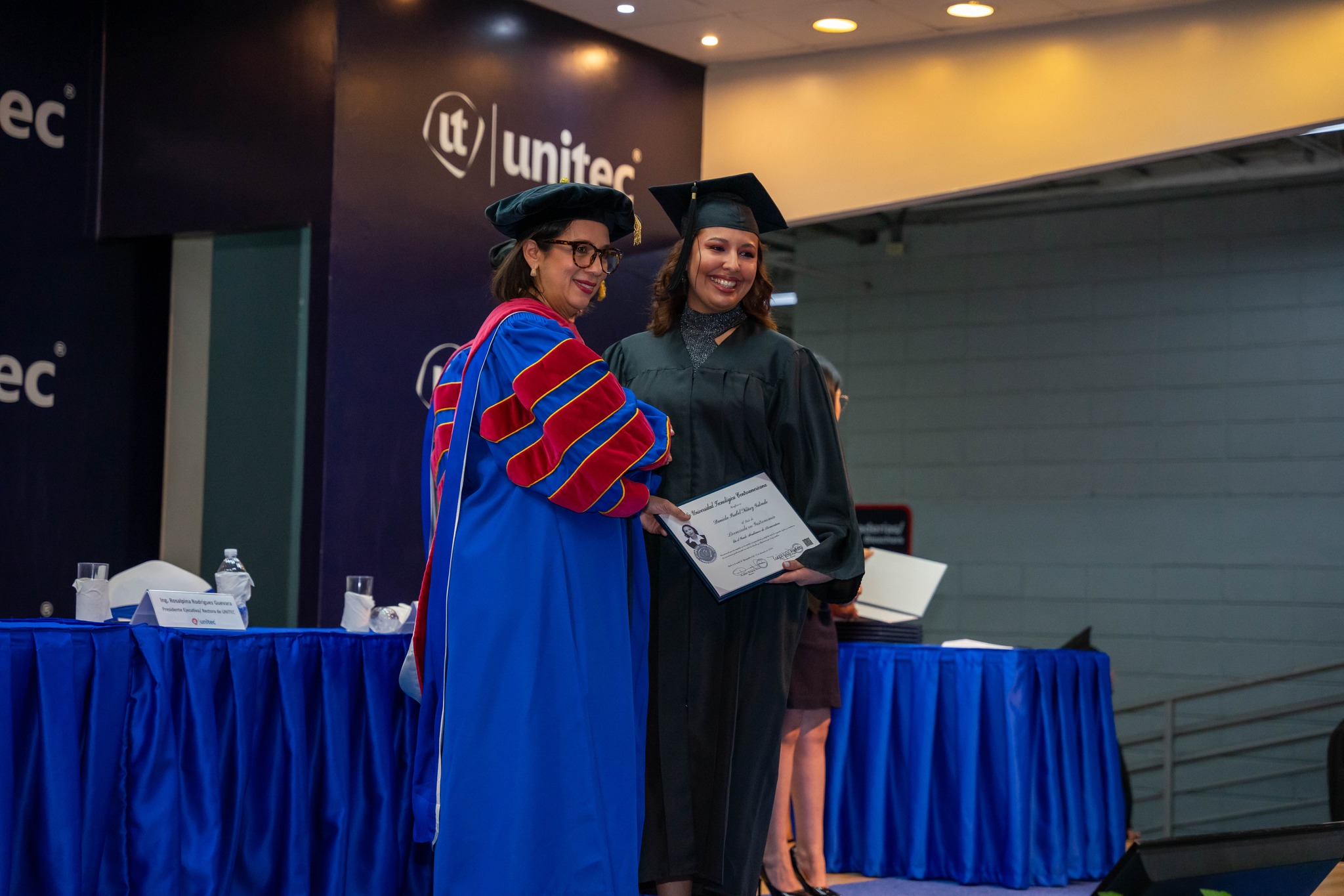 UNITEC celebra una nueva generaci&oacute;n de 515 profesionales listos para transformar el futuro