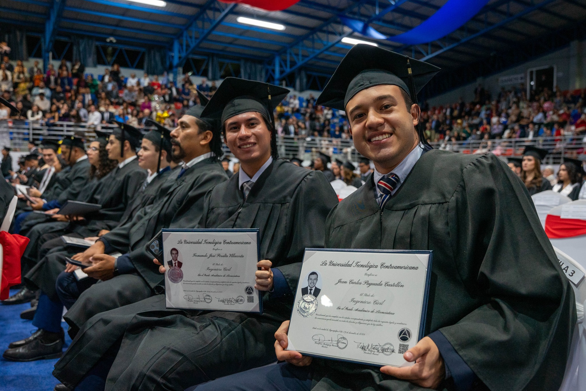 UNITEC celebra una nueva generaci&oacute;n de 515 profesionales listos para transformar el futuro