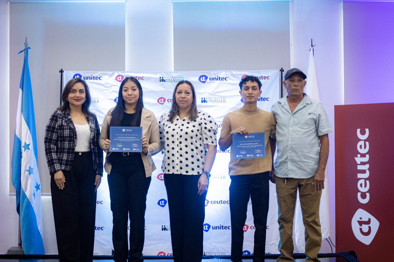 Fundaci&oacute;n Nasser y UNITEC otorgan 100 becas y alcanzan 900 estudiantes beneficiados