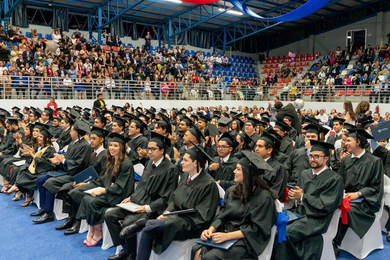 489 nuevos profesionales que fortalecer&aacute;n el desarrollo de Honduras y la regi&oacute;n