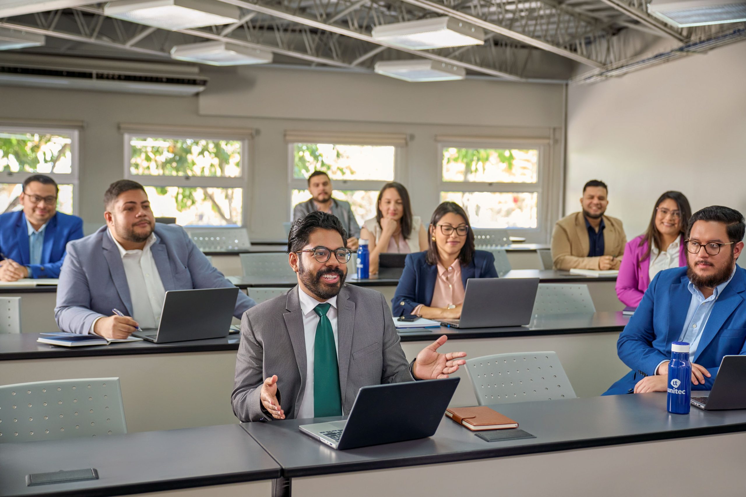 UNITEC actualiza propuesta educativa con innovaci&oacute;n y estrategia