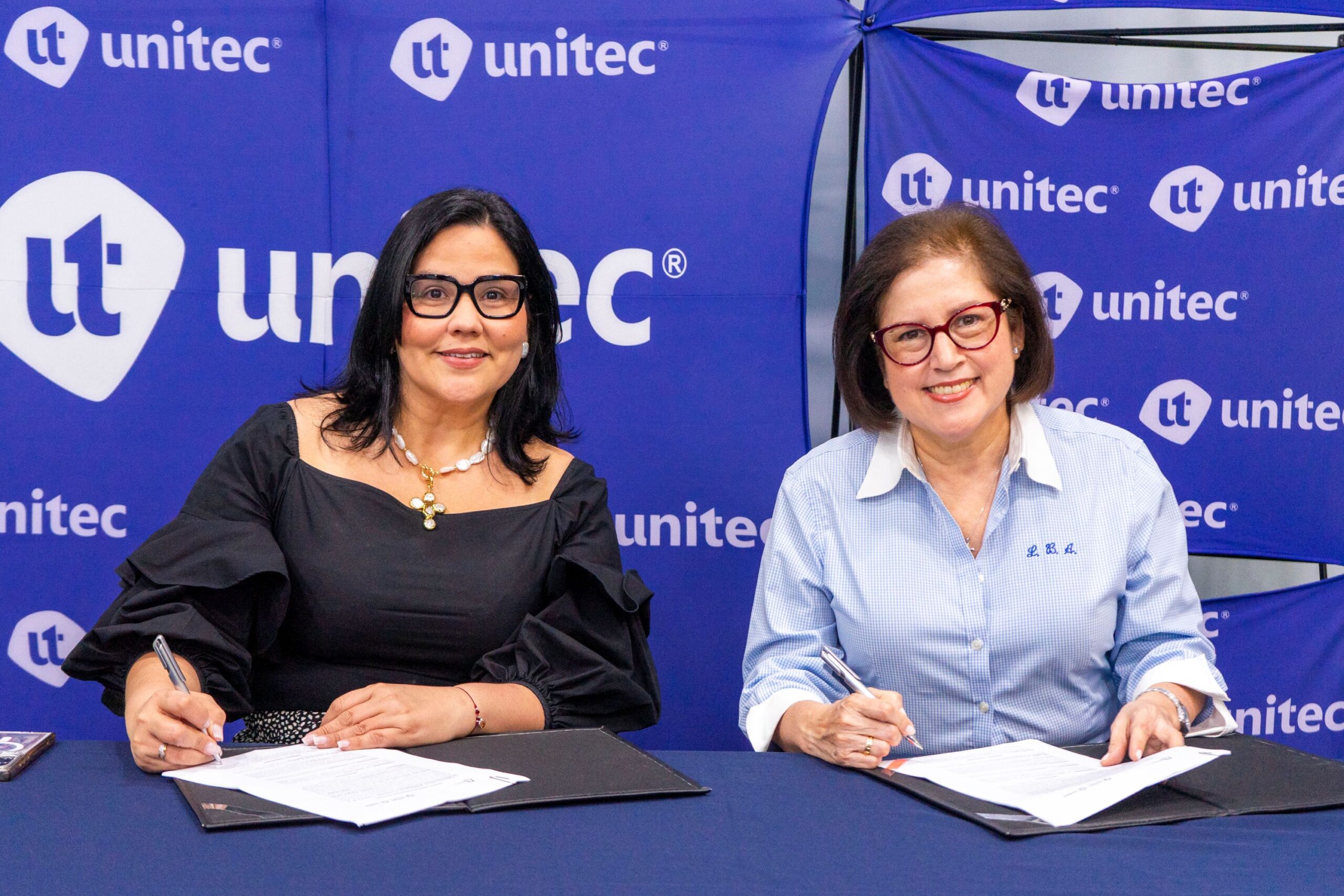 UNITEC firma convenio con Laboratorio Bueso Arias