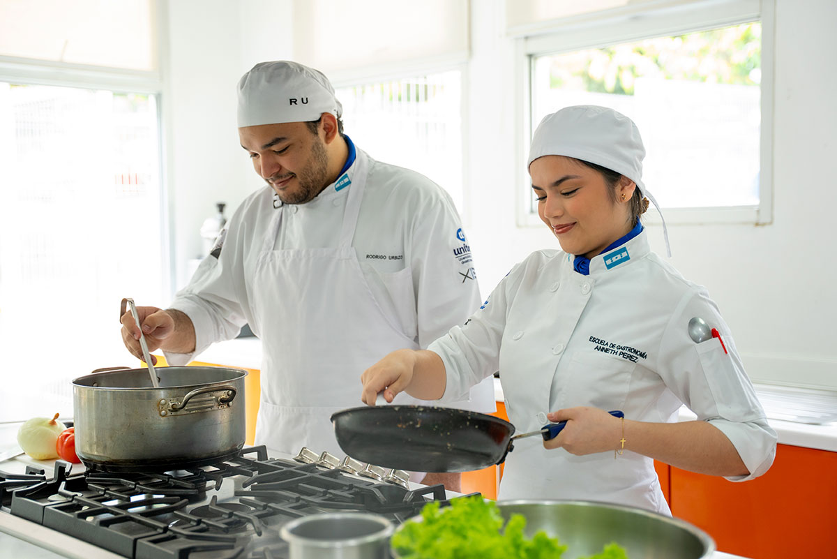 Licenciatura en Gastronom&iacute;a