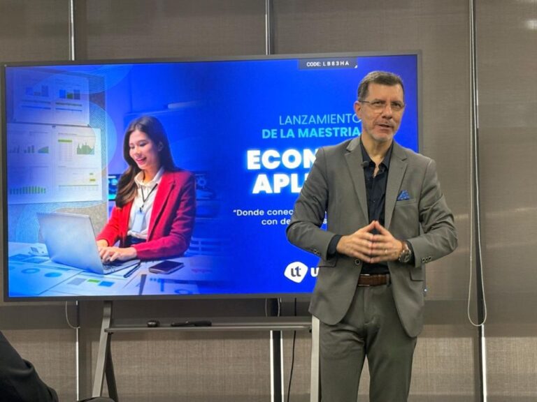 Conferencia magistral en UNITEC Business School