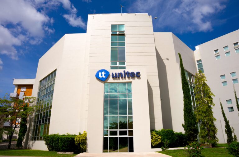 Infraestructura moderna e innovadora de UNITEC