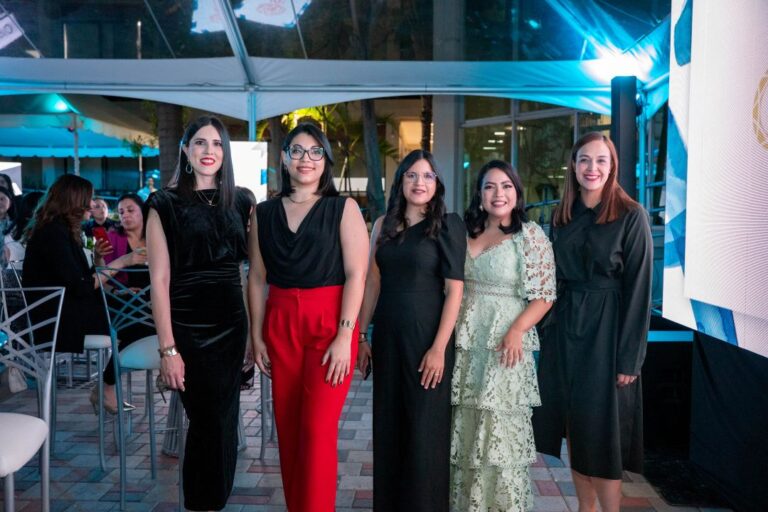 Alumni UNITEC celebran su historia compartida