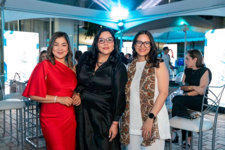 Alumni UNITEC comparten una velada especial