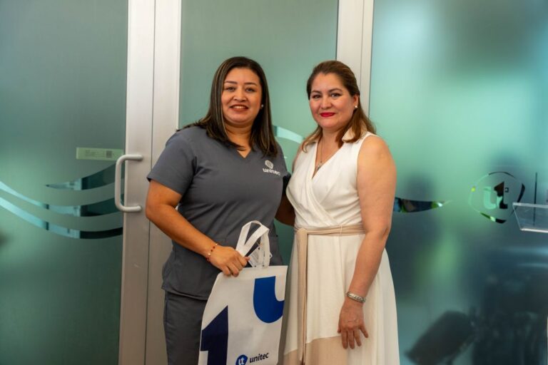 reconocimiento-equipo-clinica-odontologica-unitec.jpg