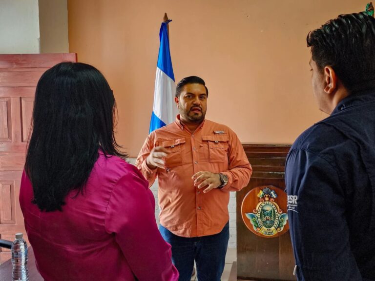 reunion-convenio-desarrollo-valle-angeles.jpg