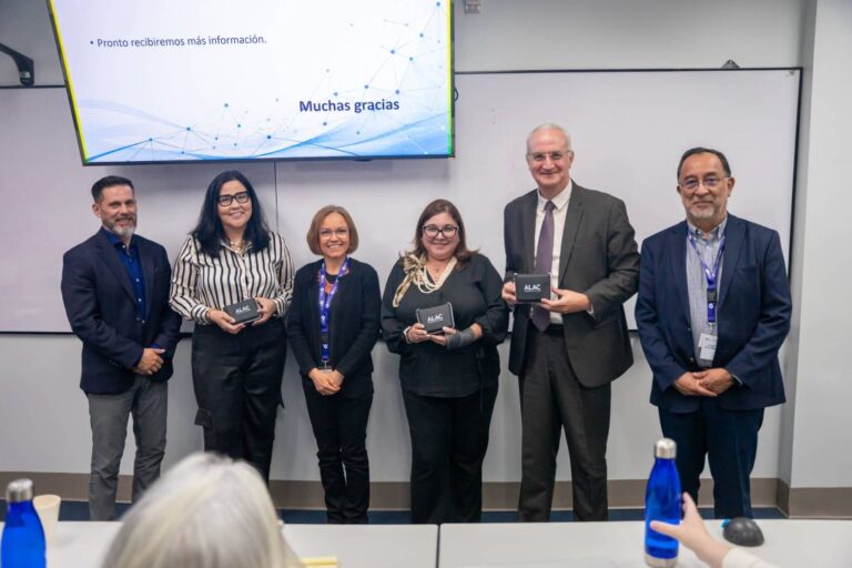Reconocimiento a conferencistas de ALAC 2026